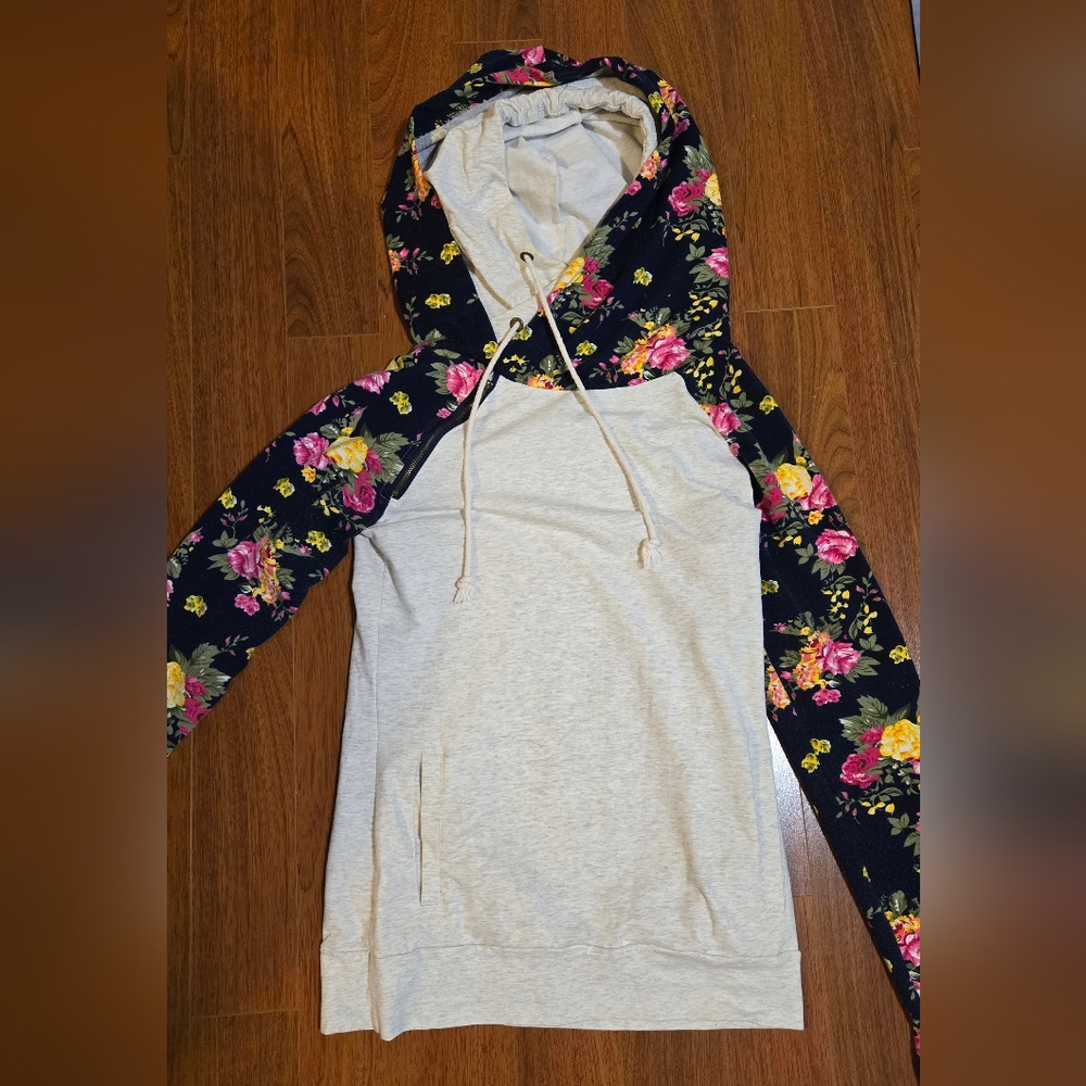 Ampersand & Ave Floral Sweater